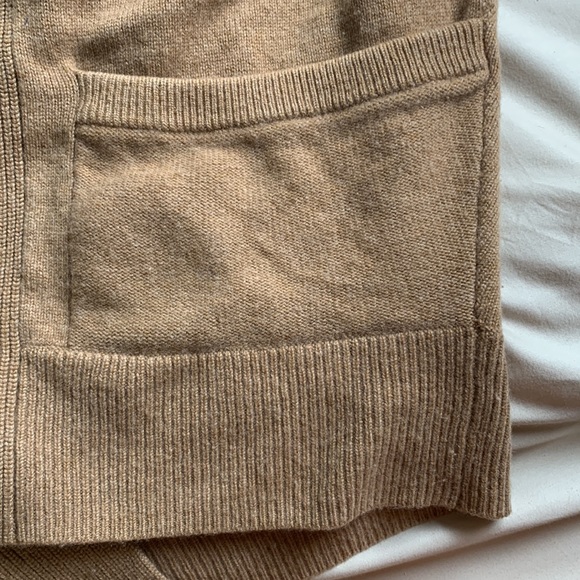 Club Monaco Cashmere Over-Sweater - Picture 9 of 10